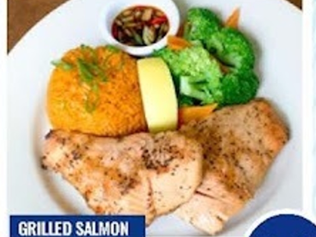 Surf Club_GRILLED SALMON_menu_image