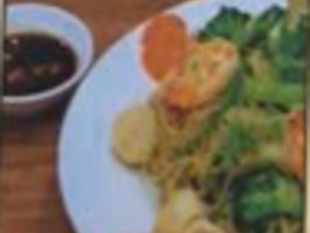 NGON 83 - VIETNAMESE FOODS_Seafood Fried Noodles_menu_image