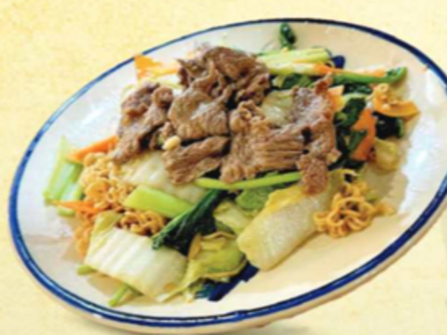 Bếp Nhà Bà - Phu quoc_Stir-Fried Noodles With Beef_menu_image