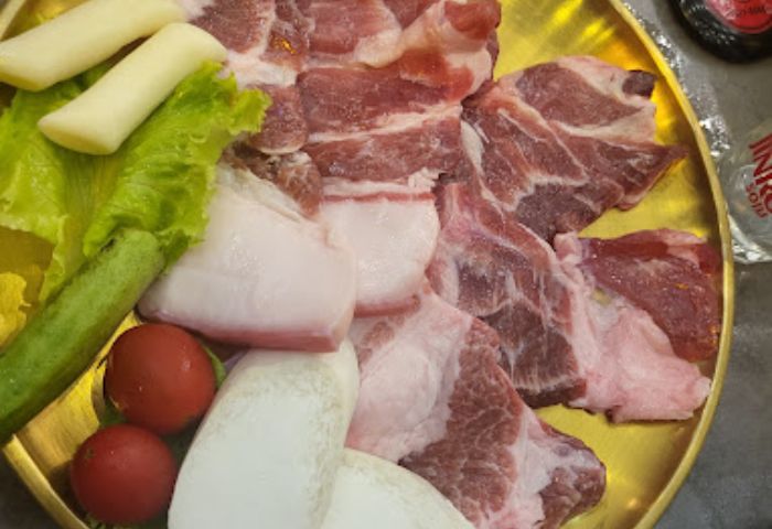 금돼지 BBQ_매장및음식사진